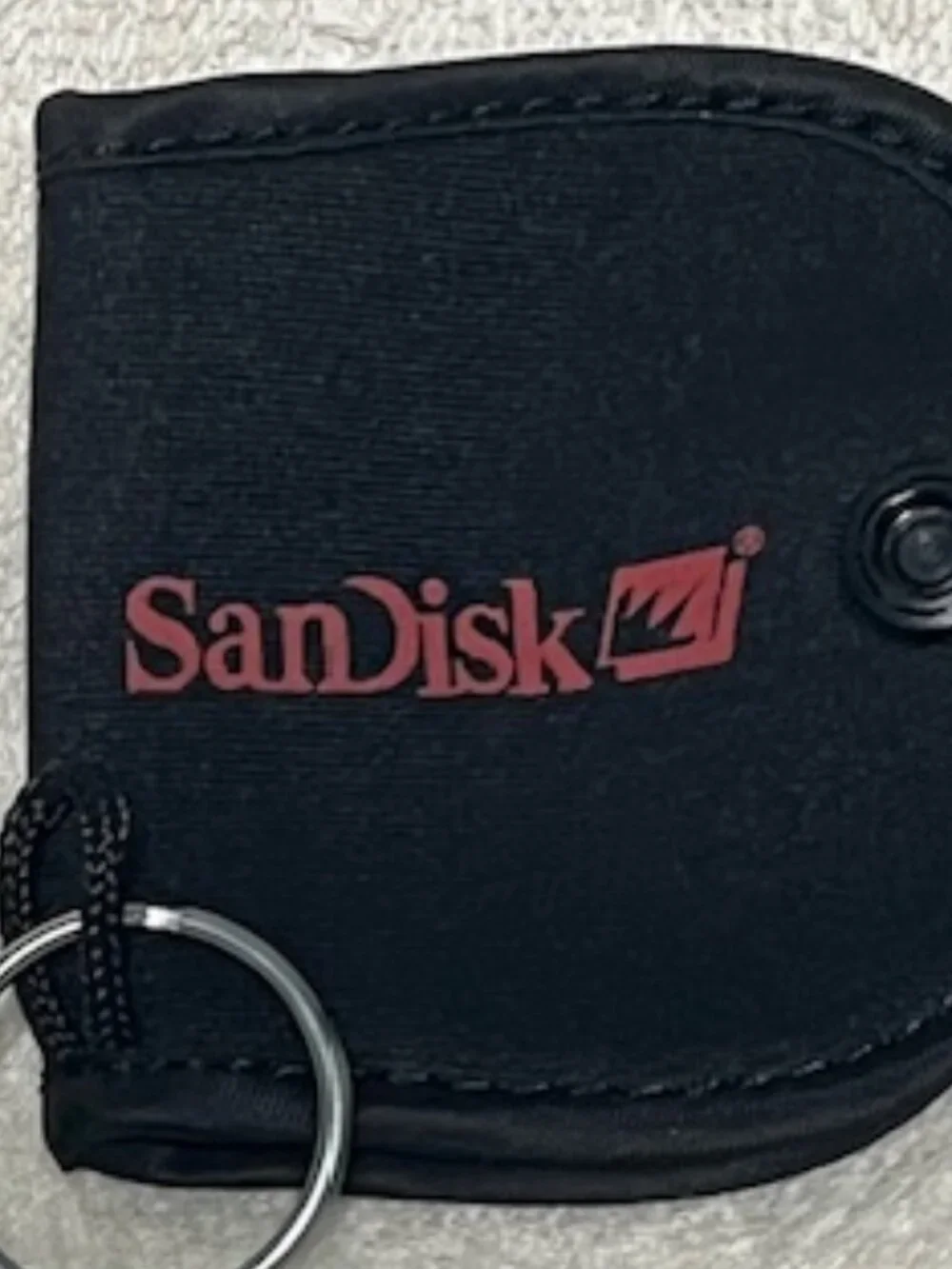 SanDisk Memory/Flash Card Travel Snap Pouch Case Keychain Logo Black 2.5